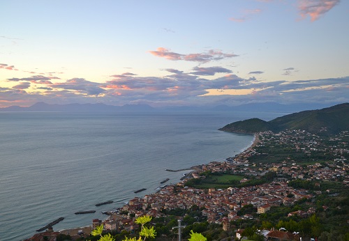 BED_AND_BREAKFAST_CASTELLABATE_IL_SALICE_panorama_Castellabate.jpg